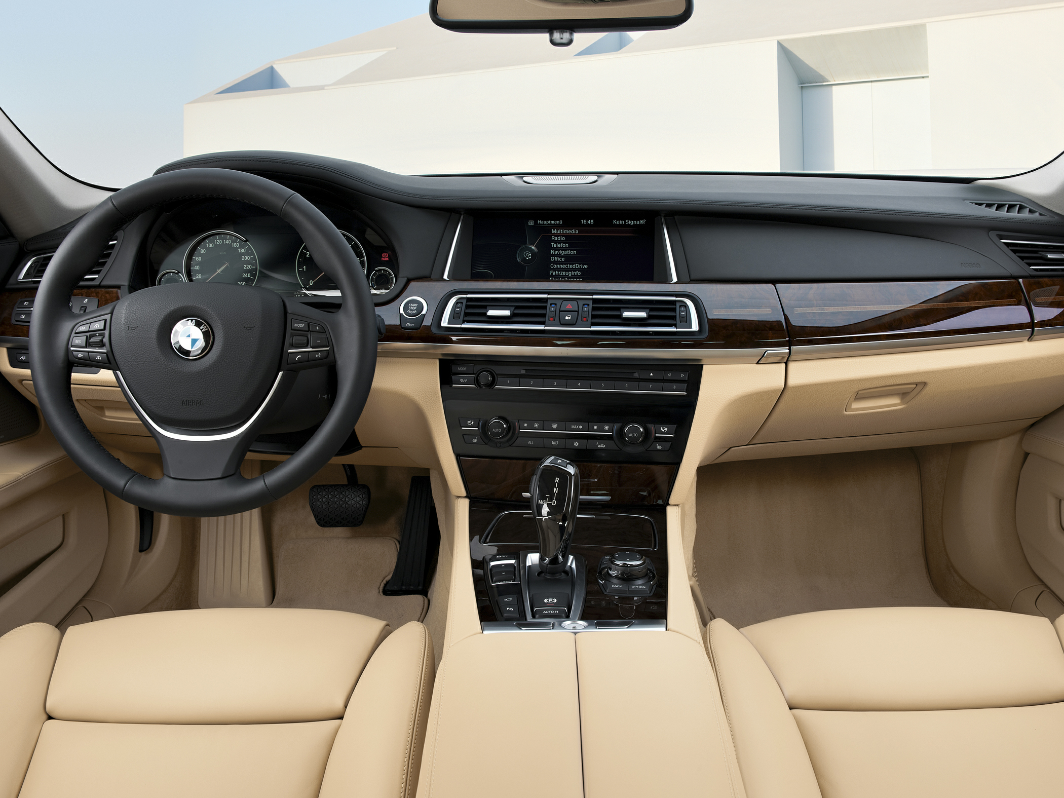 2013 BMW 740