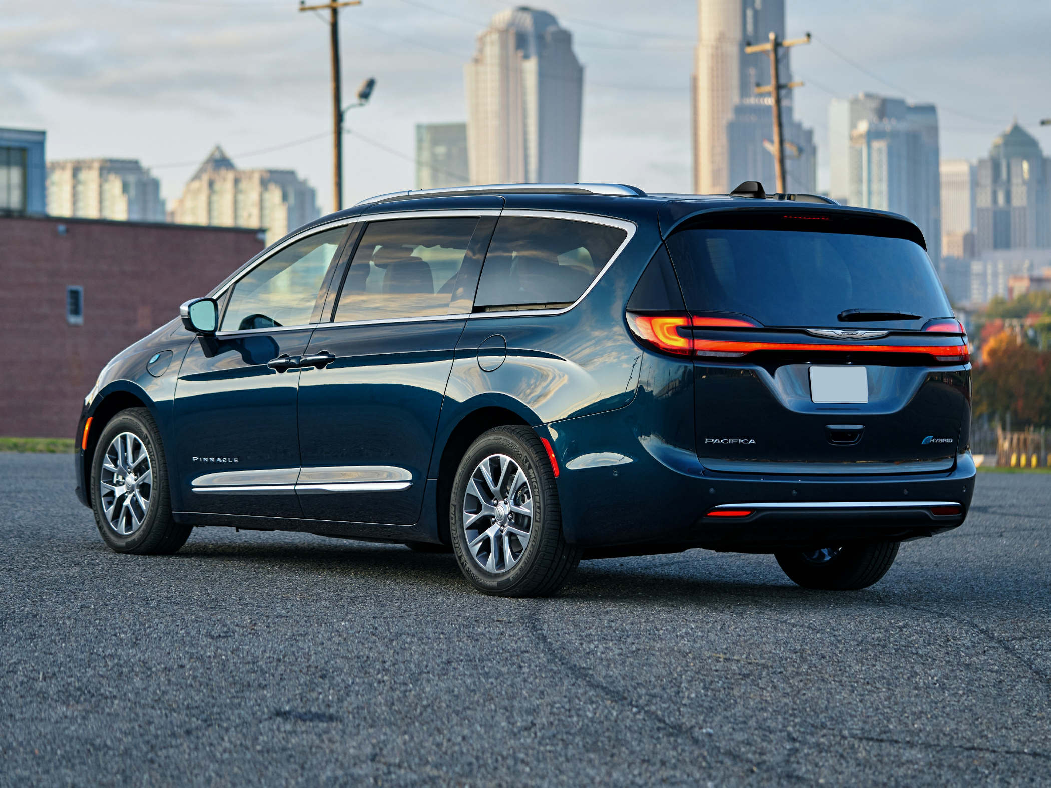 2024 Chrysler Pacifica Hybrid