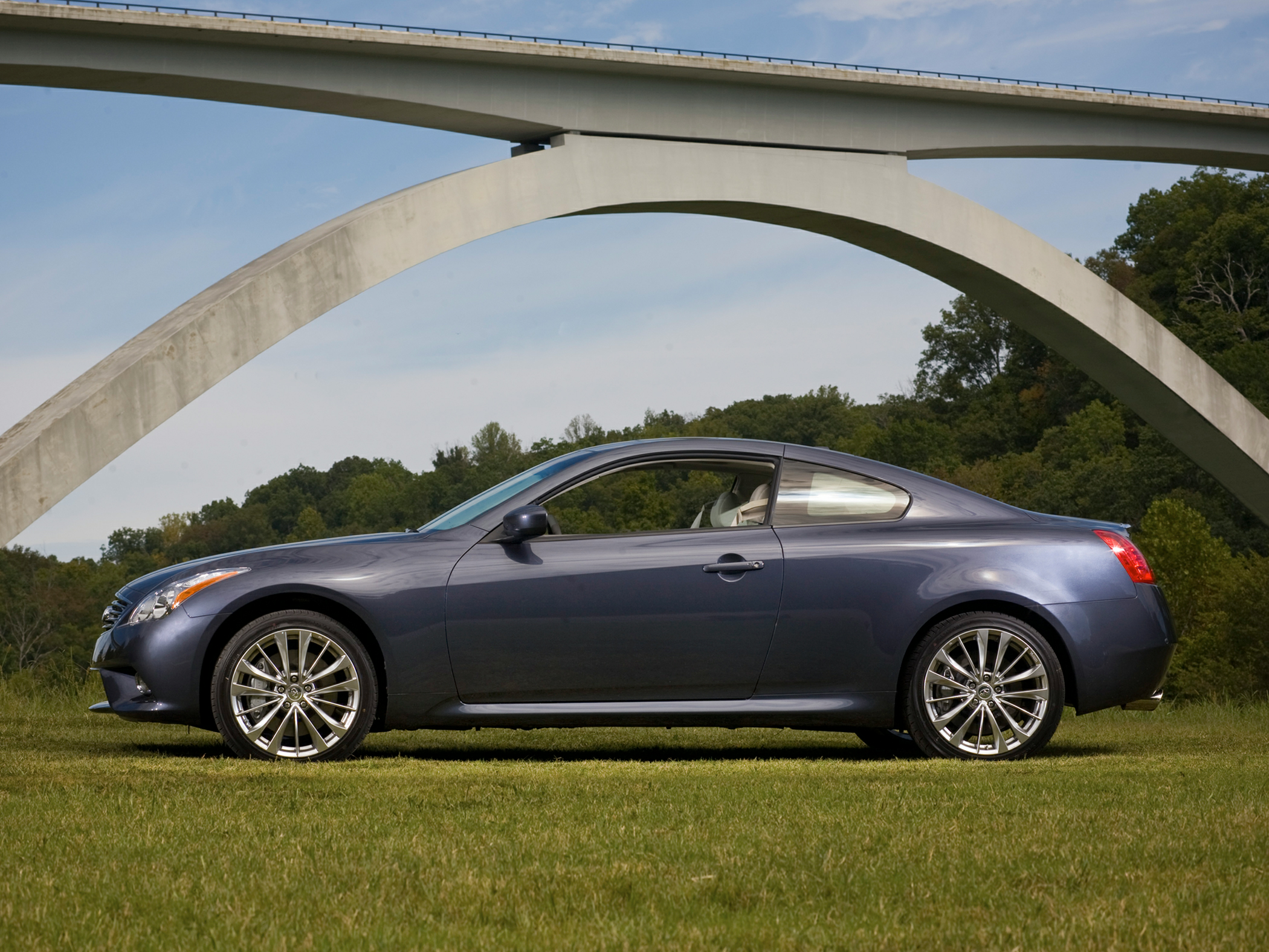 2012 INFINITI G37