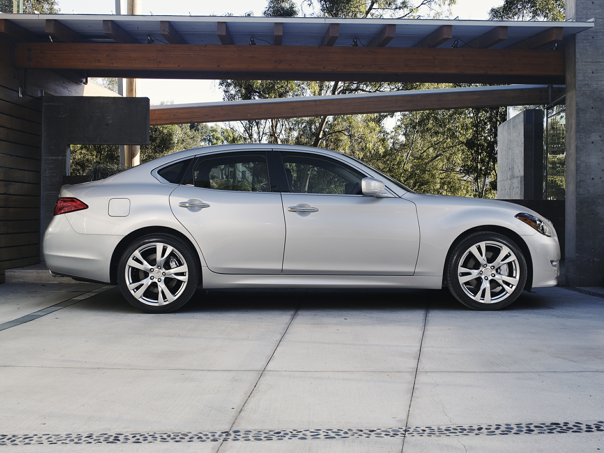 2012 INFINITI M37