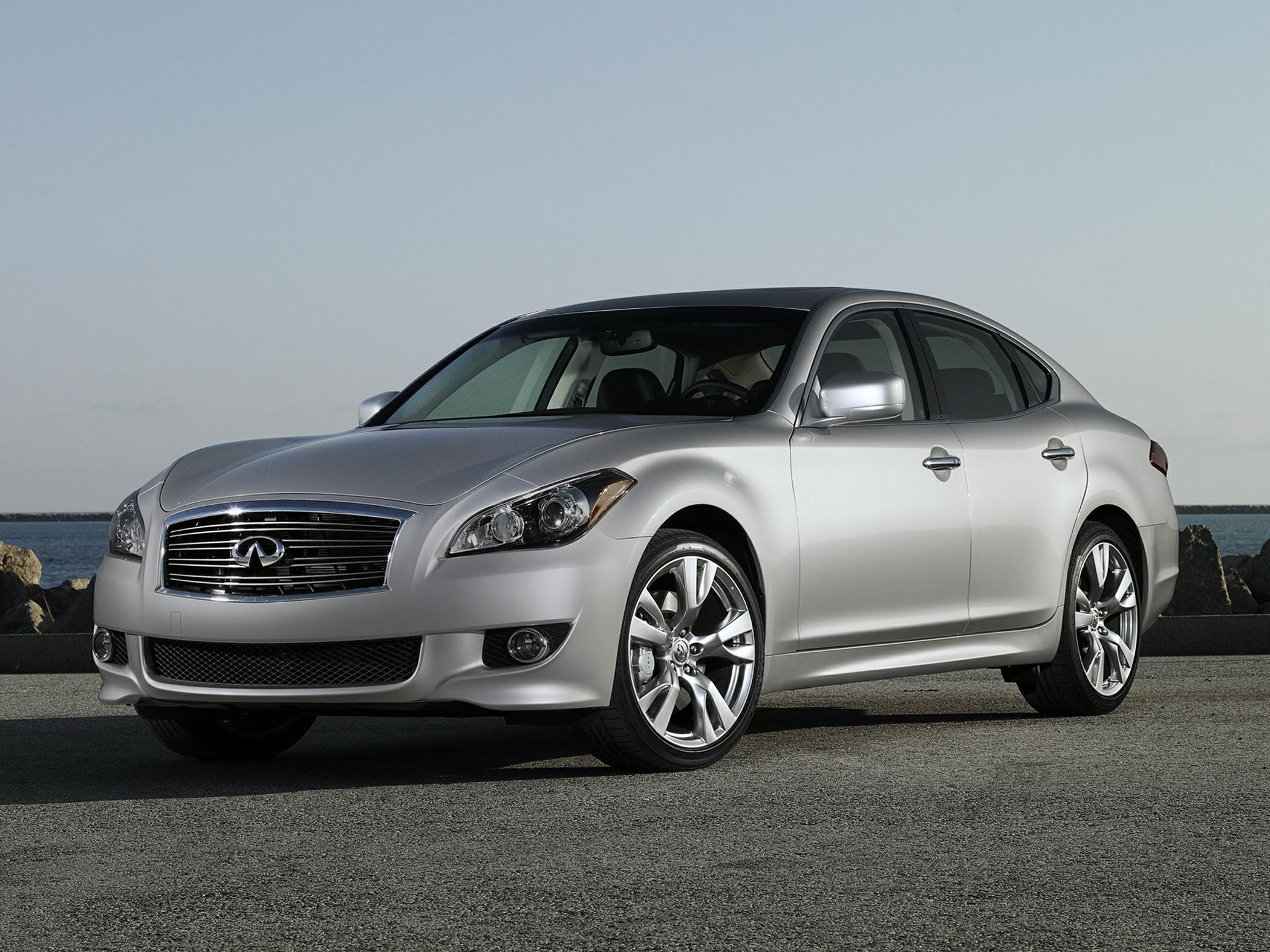 2012 INFINITI M37