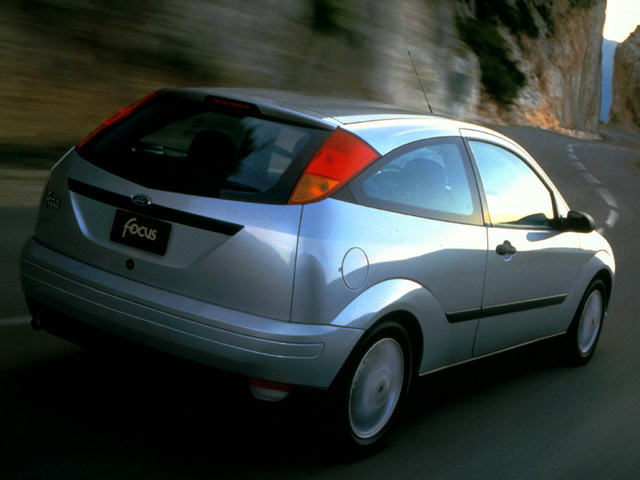 2000 Ford Focus Road Test
