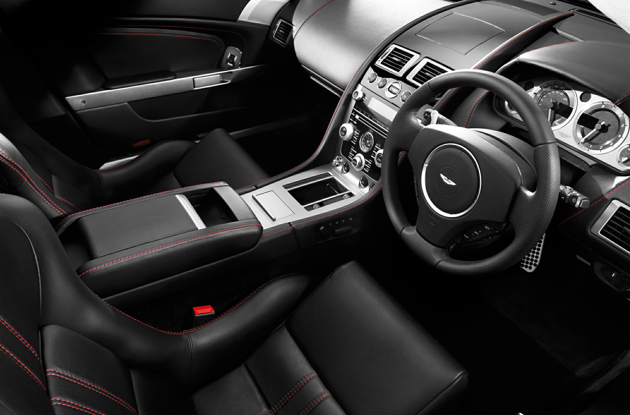 2016 Aston Martin V8 Vantage