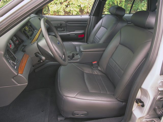 2002 Ford Crown Victoria