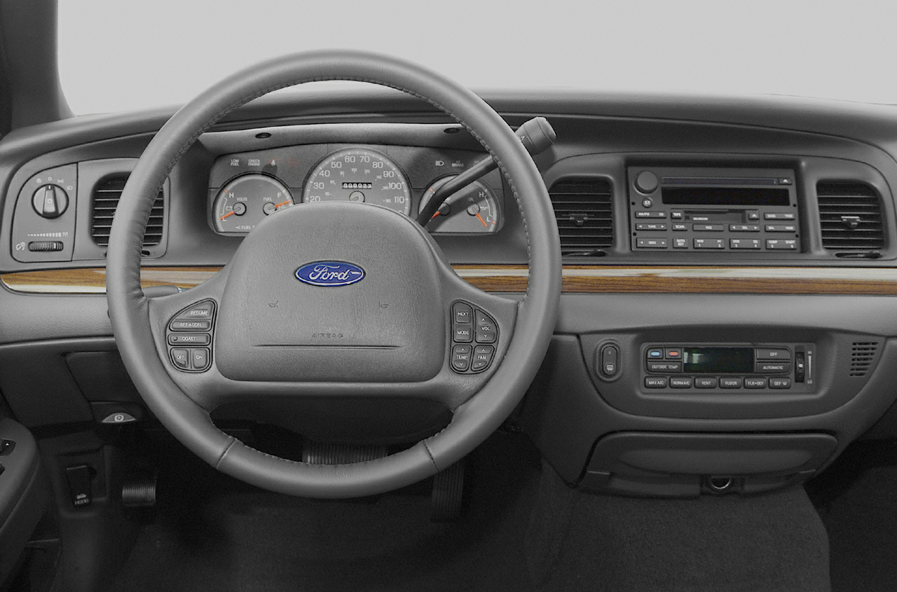 2002 Ford Crown Victoria