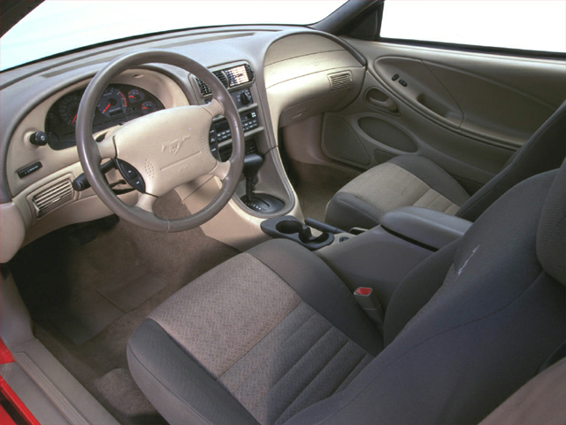 2000 Ford Mustang