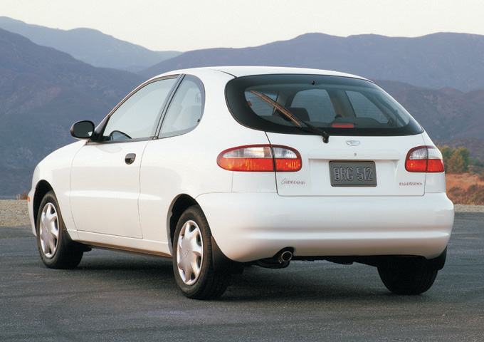 2001 Daewoo Lanos Specs, Price, MPG & Reviews | Cars.com