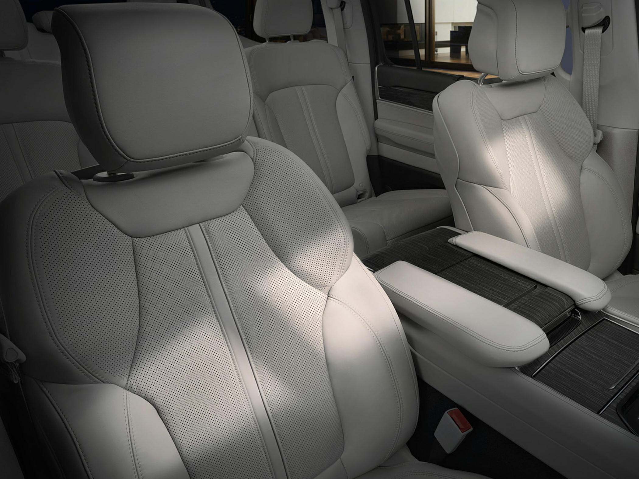 2022 Jeep Wagoneer