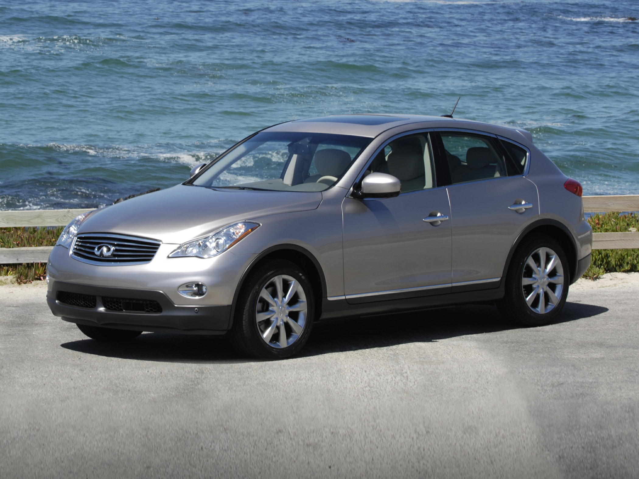 2010 INFINITI EX35 Specs, Price, MPG & Reviews | Cars.com