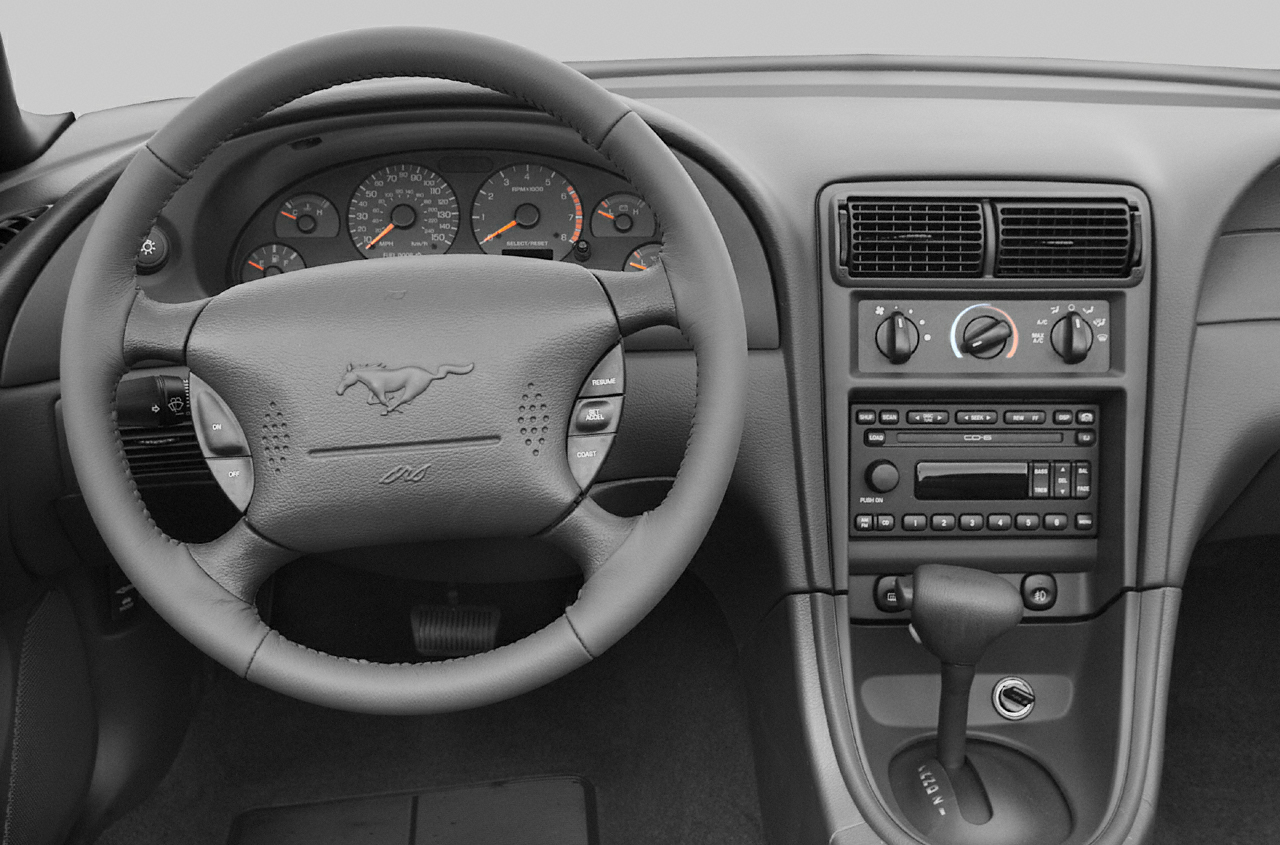 2004 Ford Mustang