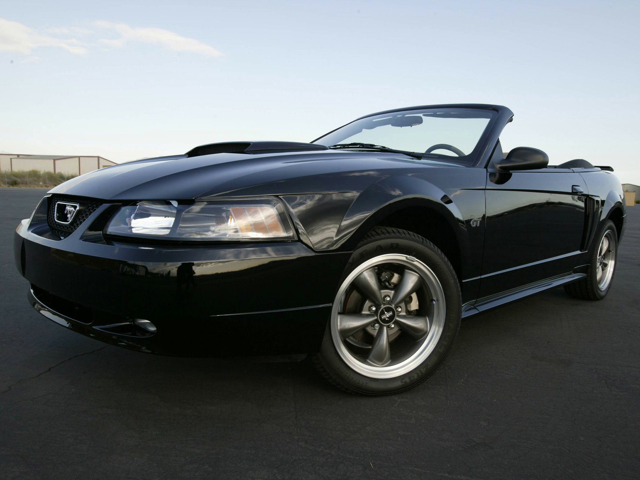 2004 Ford Mustang