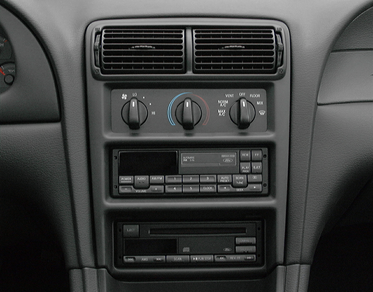 2000 Ford Mustang