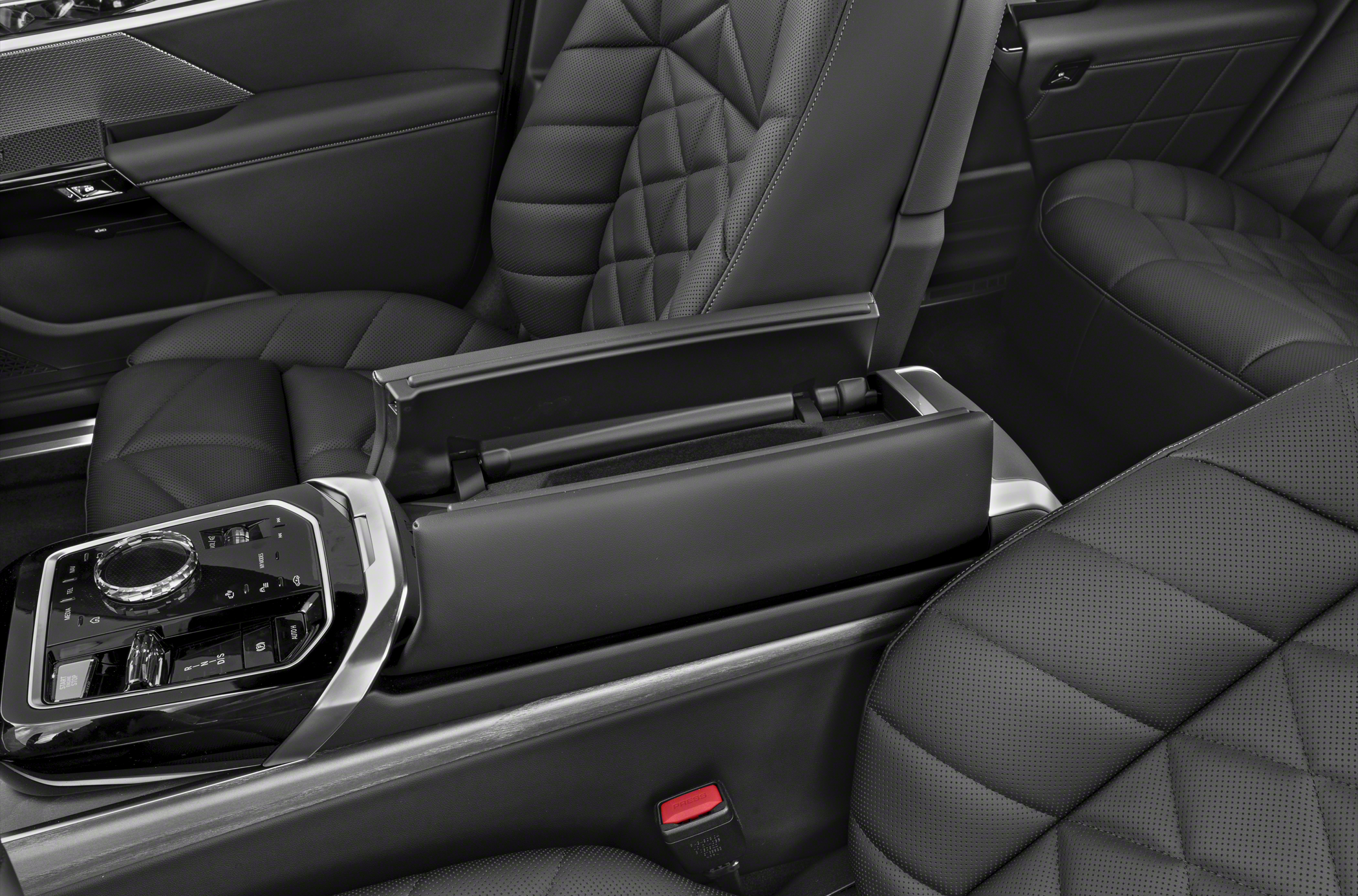 2024 BMW 740