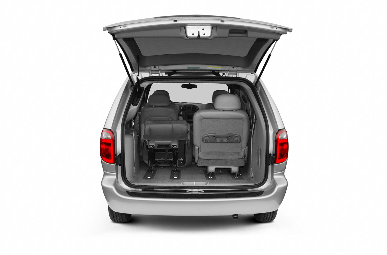 2004 Chrysler Town & Country