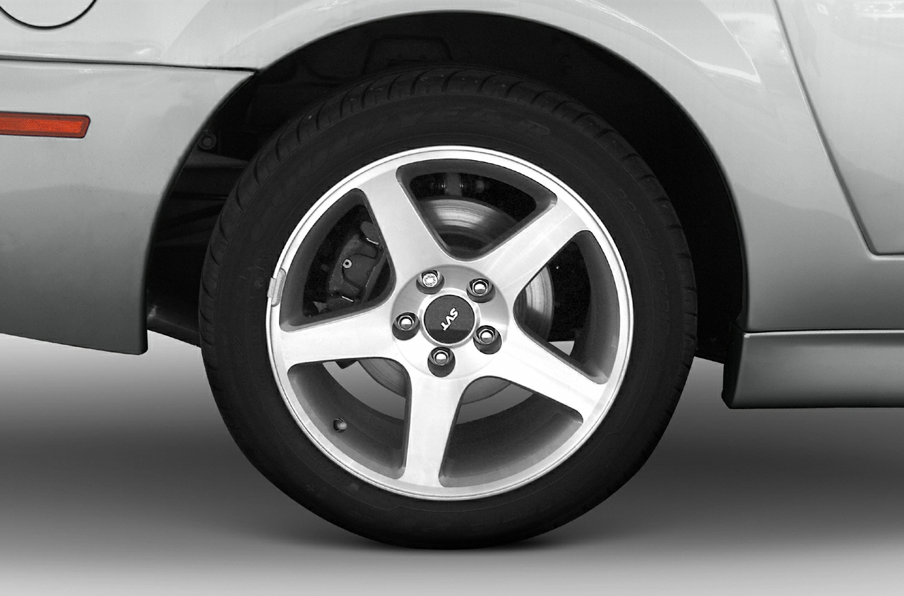 2004 Ford Mustang