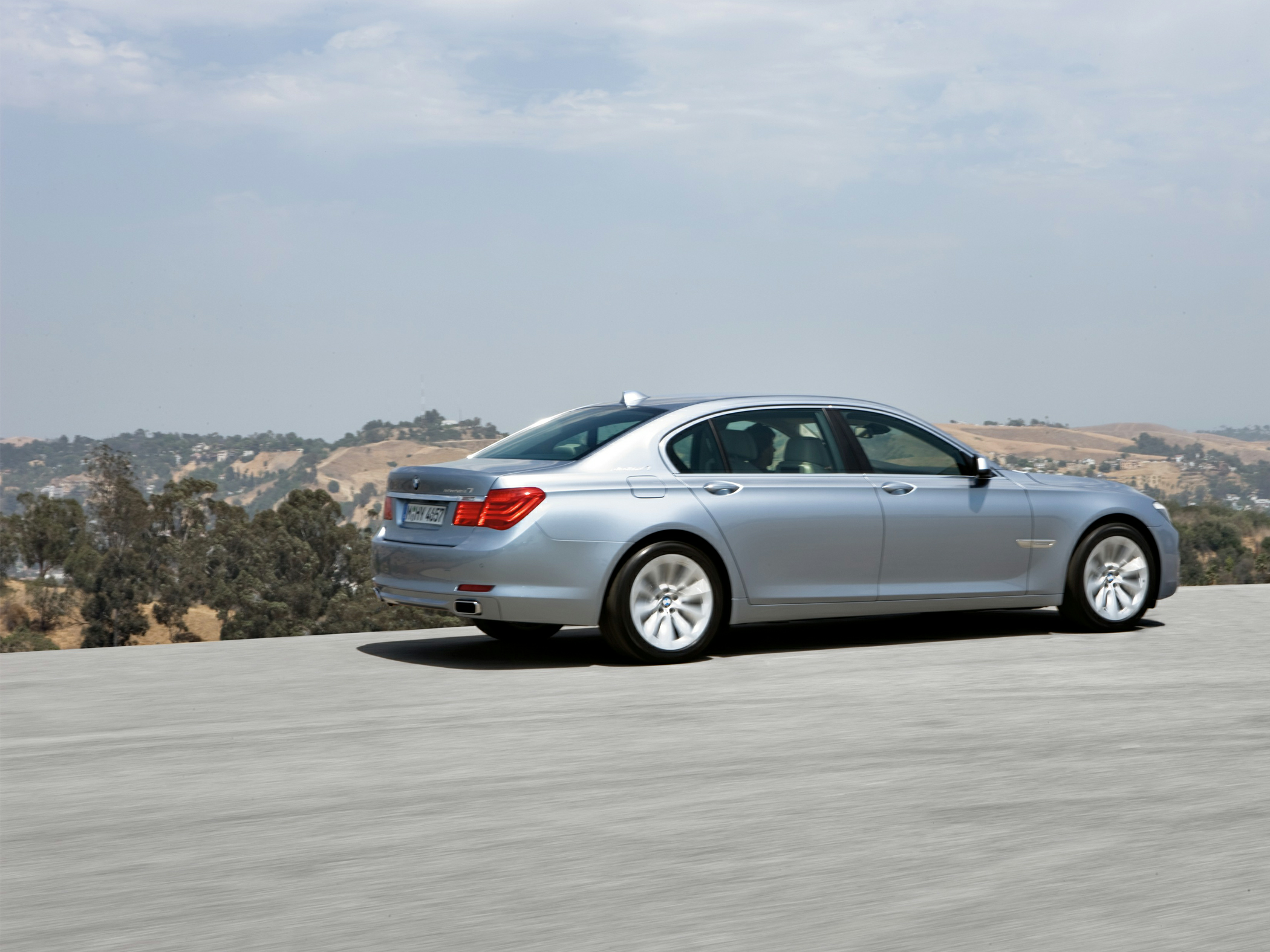 Bmw 750 deals hybrid 2011