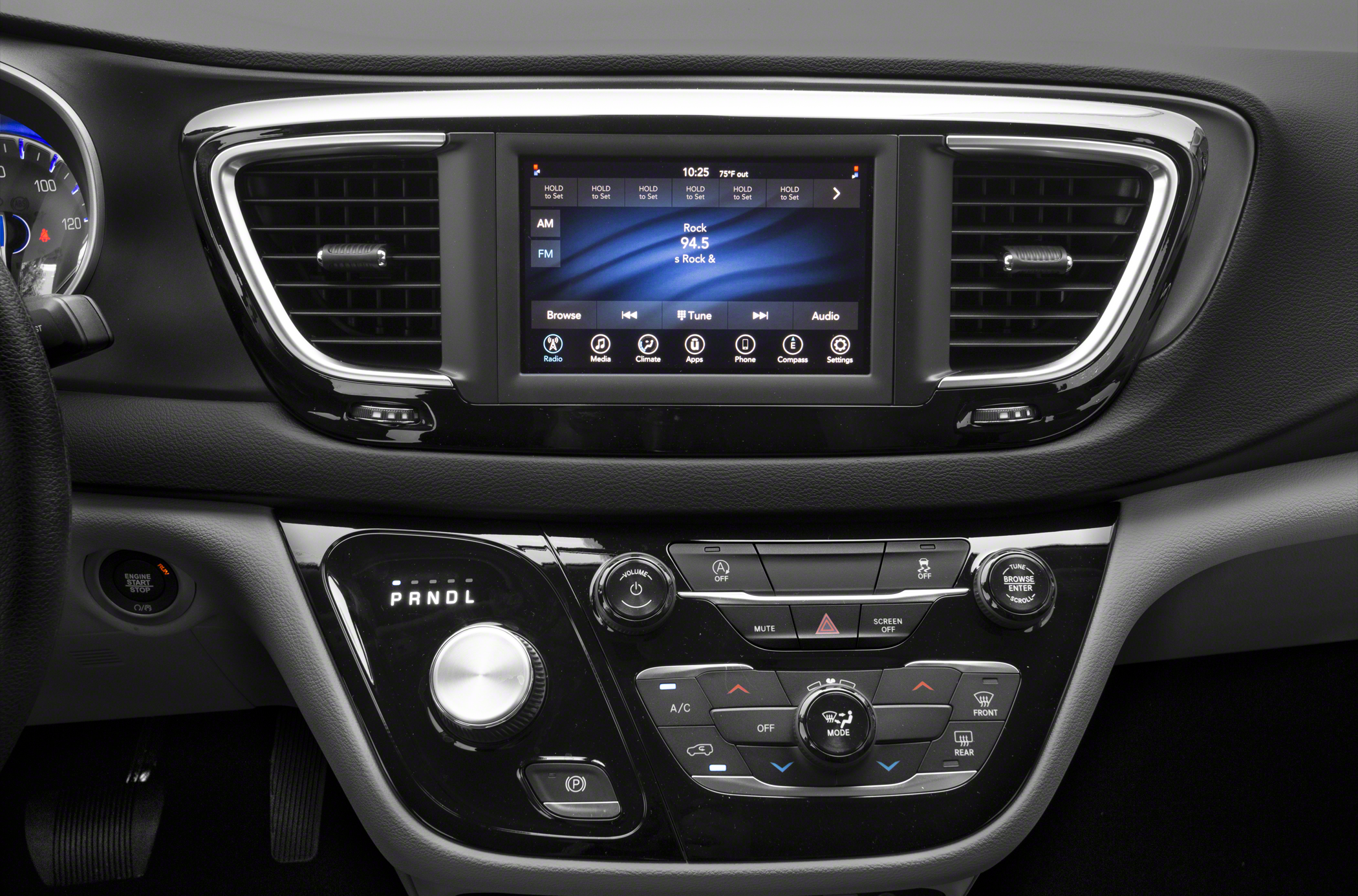 2020 Chrysler Voyager