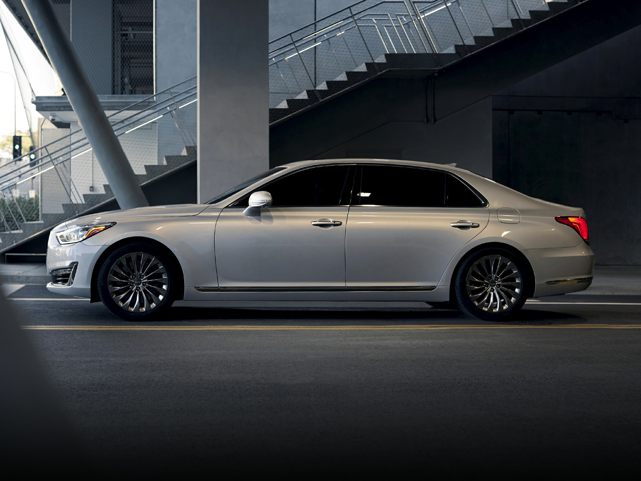 2019 Genesis G90
