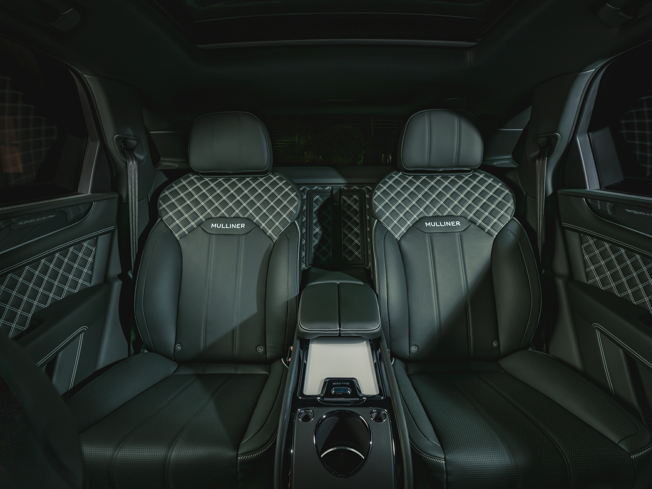 2022 Bentley Bentayga Hybrid
