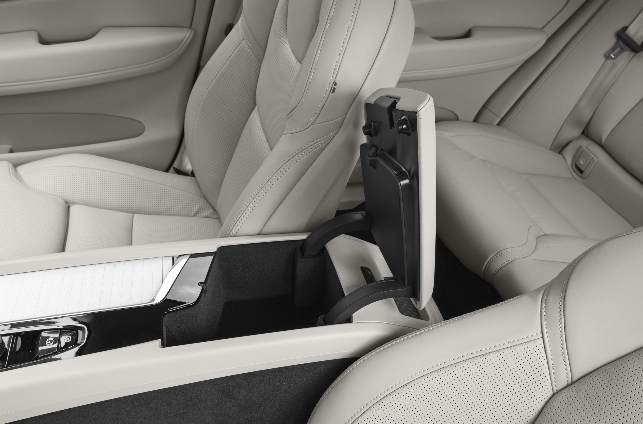 2026 Volvo XC60 Plug-In Hybrid