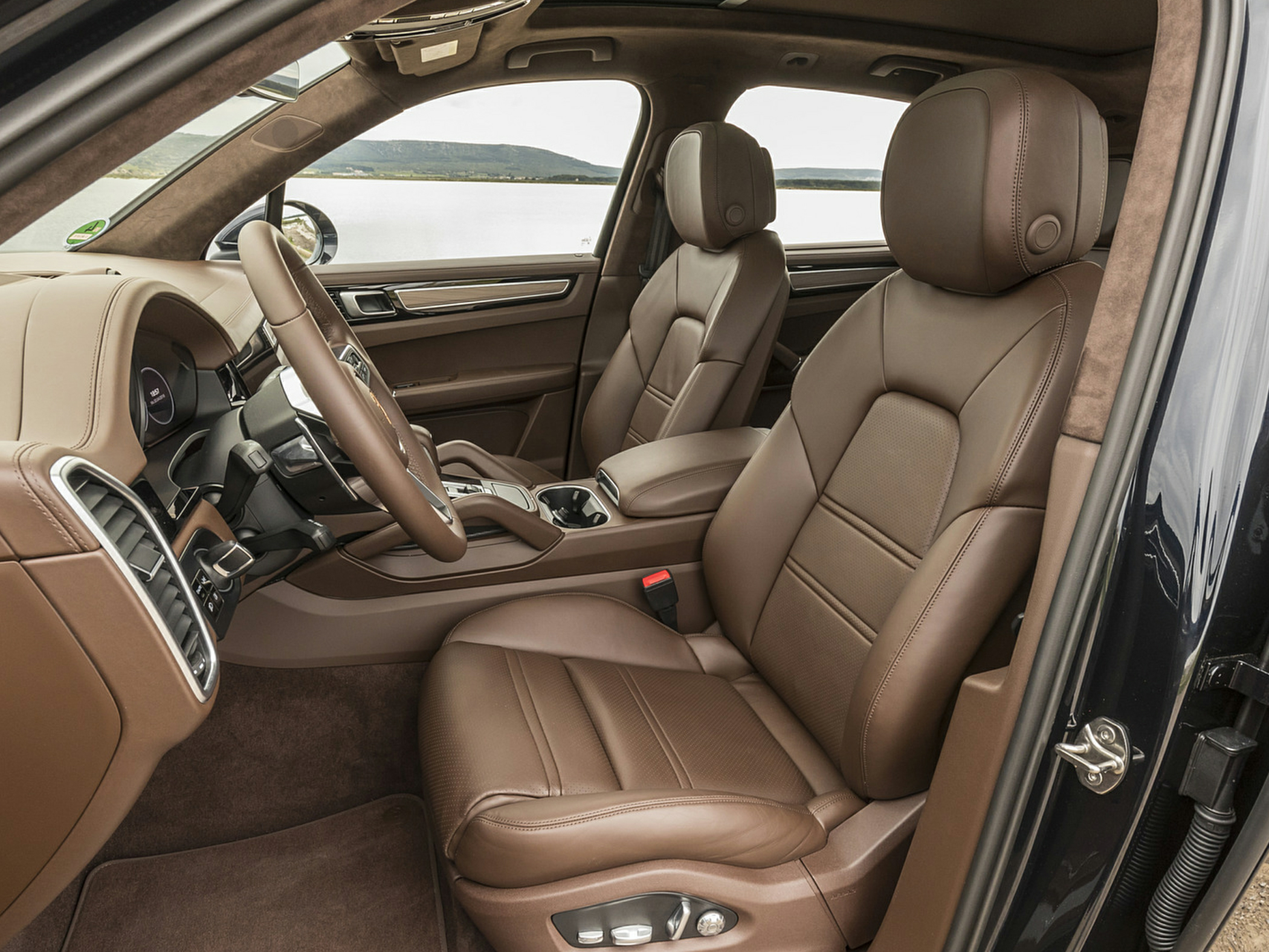 2022 Porsche Cayenne E-Hybrid