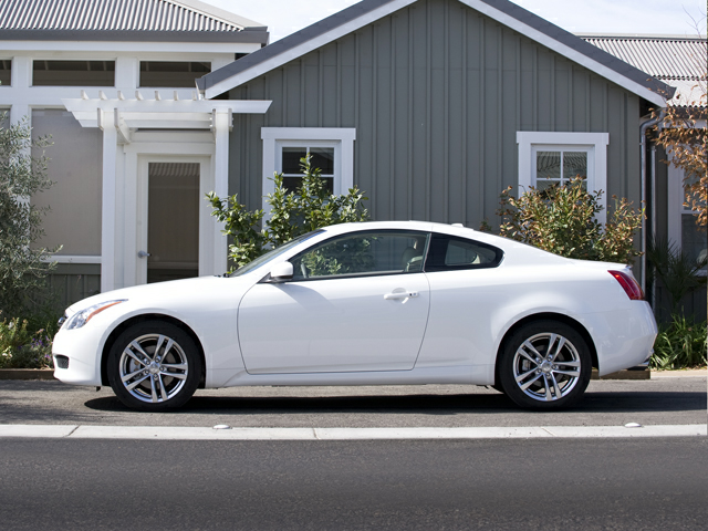 2009 INFINITI G37
