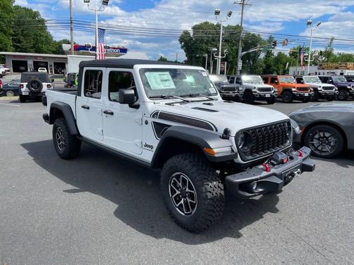 Bright White Clearcoat 2026 Jeep Gladiator Shadow Ops 4x4