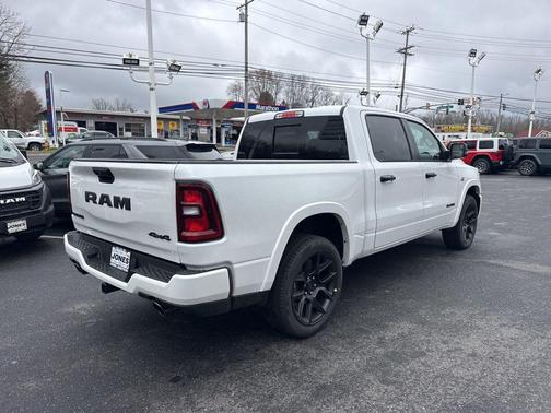 Ivory White Tri-Coat Pearlcoat 2026 RAM 1500 Laramie