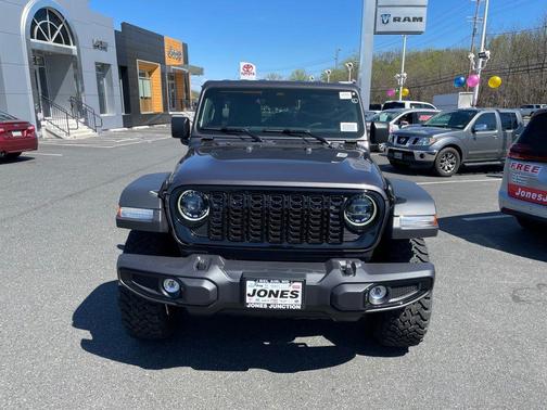 Granite Crystal Metallic Clearcoat 2026 Jeep Wrangler Willys