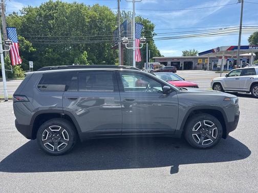 Sting-Gray Clearcoat 2026 Jeep Cherokee Limited