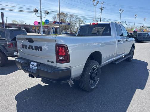 Silver Zynith 2026 RAM 3500 Tradesman Crew Cab 4x4 8' Box
