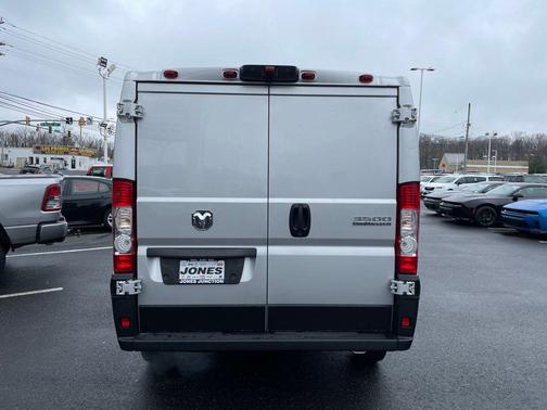 Bright Silver Metallic Clearcoat 2026 RAM ProMaster 3500 Low Roof