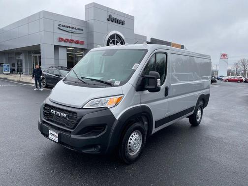 Bright Silver Metallic Clearcoat 2026 RAM ProMaster 3500 Low Roof