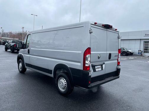 Bright Silver Metallic Clearcoat 2026 RAM ProMaster 3500 Low Roof