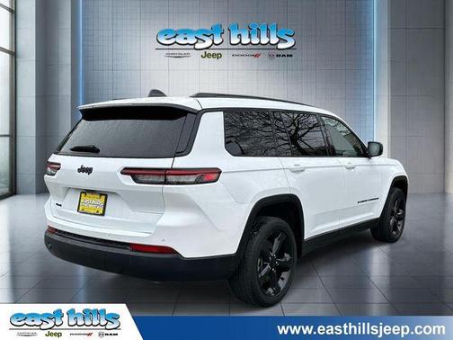 Bright White Clearcoat 2023 Jeep Grand Cherokee L Laredo