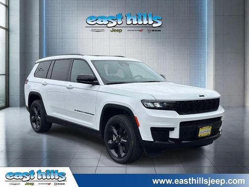 Bright White Clearcoat 2023 Jeep Grand Cherokee L Laredo