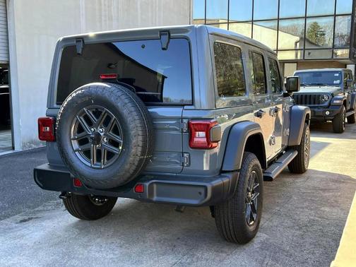 Anvil Clearcoat 2026 Jeep Wrangler Sport