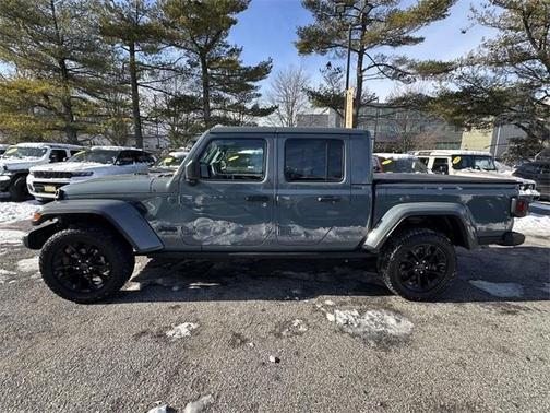 2024 Jeep Gladiator Nighthawk