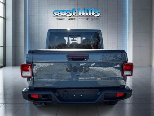 2024 Jeep Gladiator Nighthawk