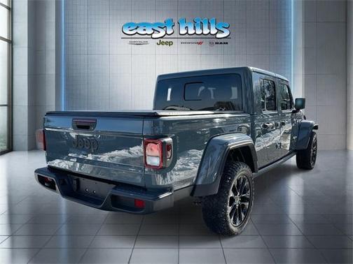 2024 Jeep Gladiator Nighthawk