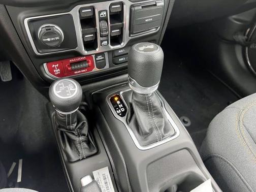 2025 Jeep Wrangler 4xe Sport