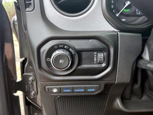 2025 Jeep Wrangler 4xe Sport