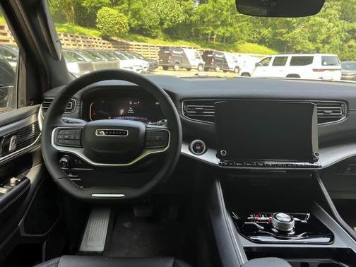 2025 Jeep Wagoneer Series II