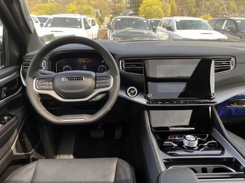 2025 Jeep Wagoneer L Series II