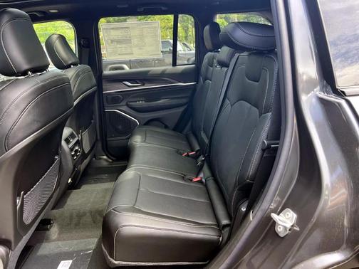Baltic Gray 2026 Jeep Grand Cherokee Limited