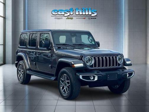 Granite Crystal Clearcoat Metallic 2025 Jeep Wrangler Sahara