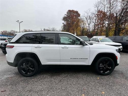 2023 Jeep Grand Cherokee Altitude