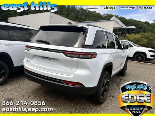 2025 Jeep Grand Cherokee Laredo