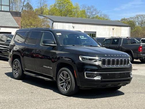 2025 Jeep Wagoneer Base