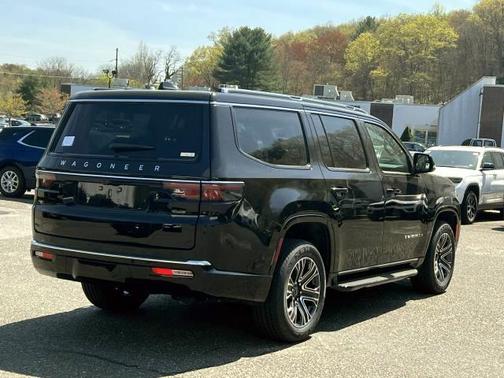2025 Jeep Wagoneer Base